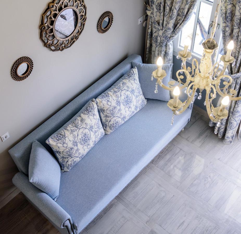ניאה מודאניה Nafsika Suites (Adults Only) מראה חיצוני תמונה